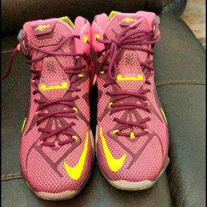 Nike LeBron Xii Merlot
